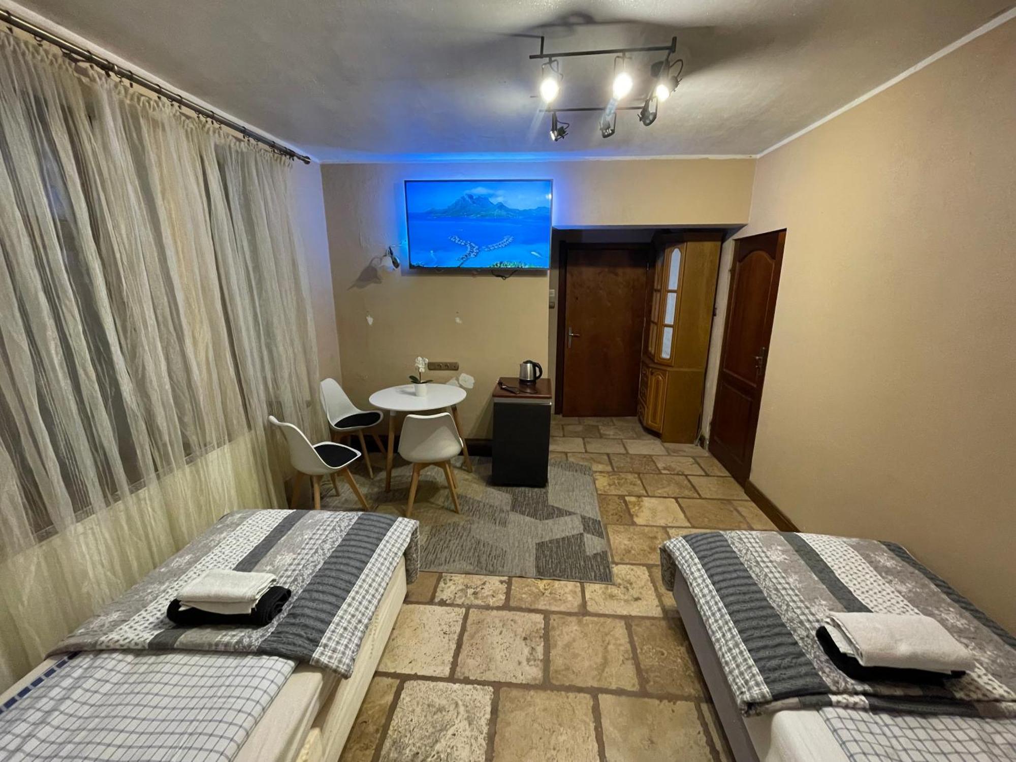 Privet Room With Bathrom 150M From The Beach